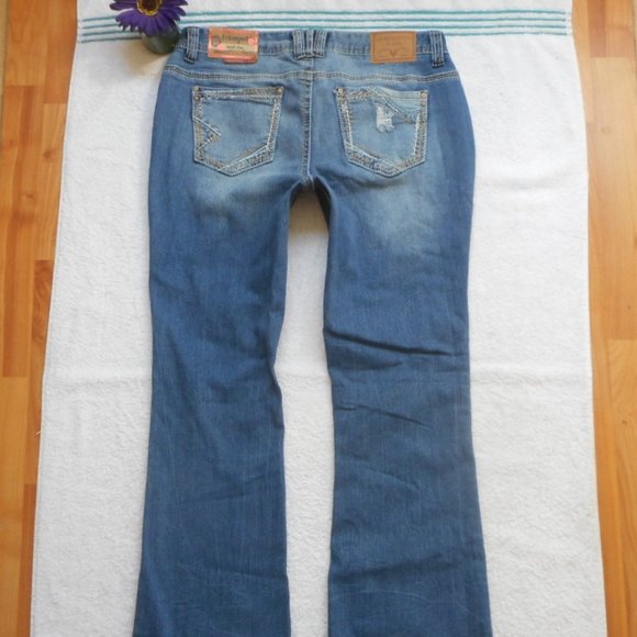 NEW Amethyst Jeans Distressed Boot Cut Denim Size 13 - Picture 10 of 13